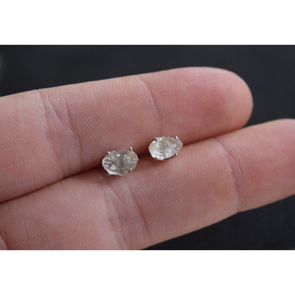 Sterling silver stud earrings, alternative diamond, uncut natural gemsto… - Picture 3 of 5